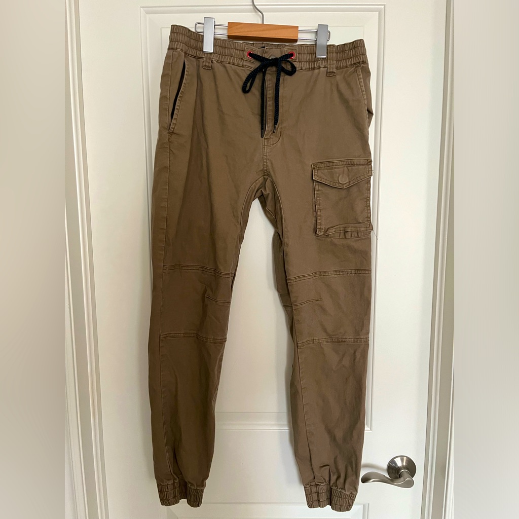 Modern Amusement Tan Joggers Size M